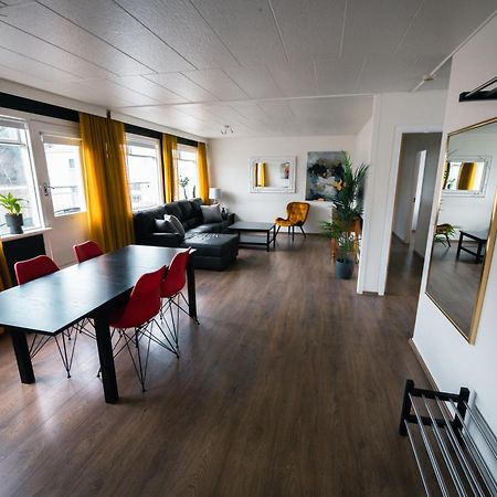 Apotek Guesthouse อาคูเรย์รี ภายนอก รูปภาพ