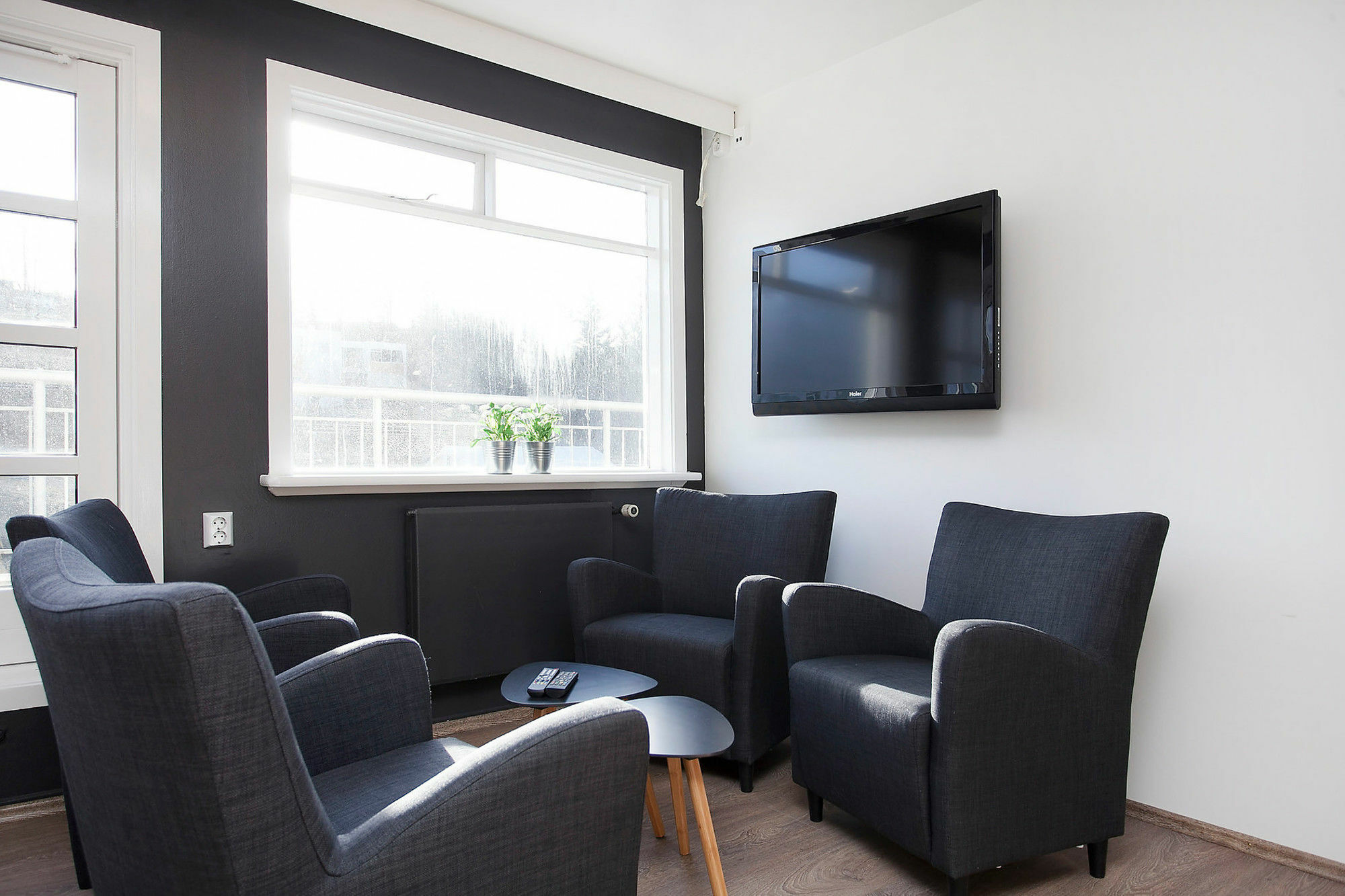 Apotek Guesthouse อาคูเรย์รี ภายนอก รูปภาพ