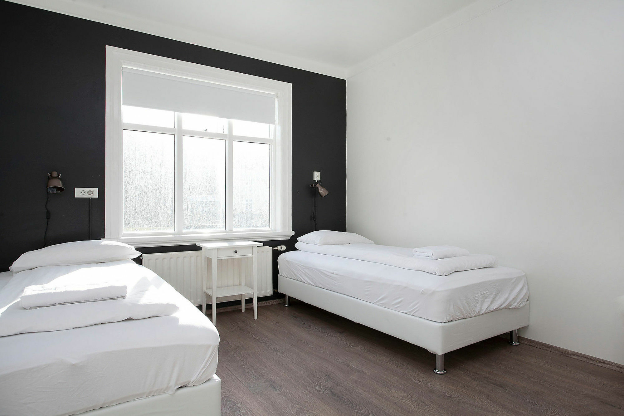 Apotek Guesthouse อาคูเรย์รี ภายนอก รูปภาพ