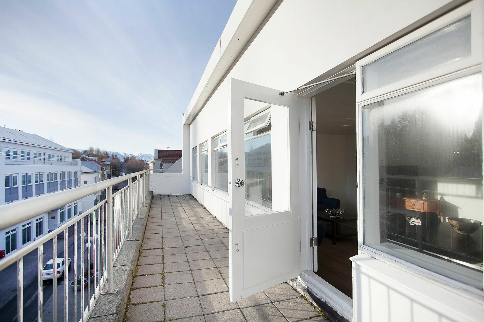 Apotek Guesthouse อาคูเรย์รี ภายนอก รูปภาพ