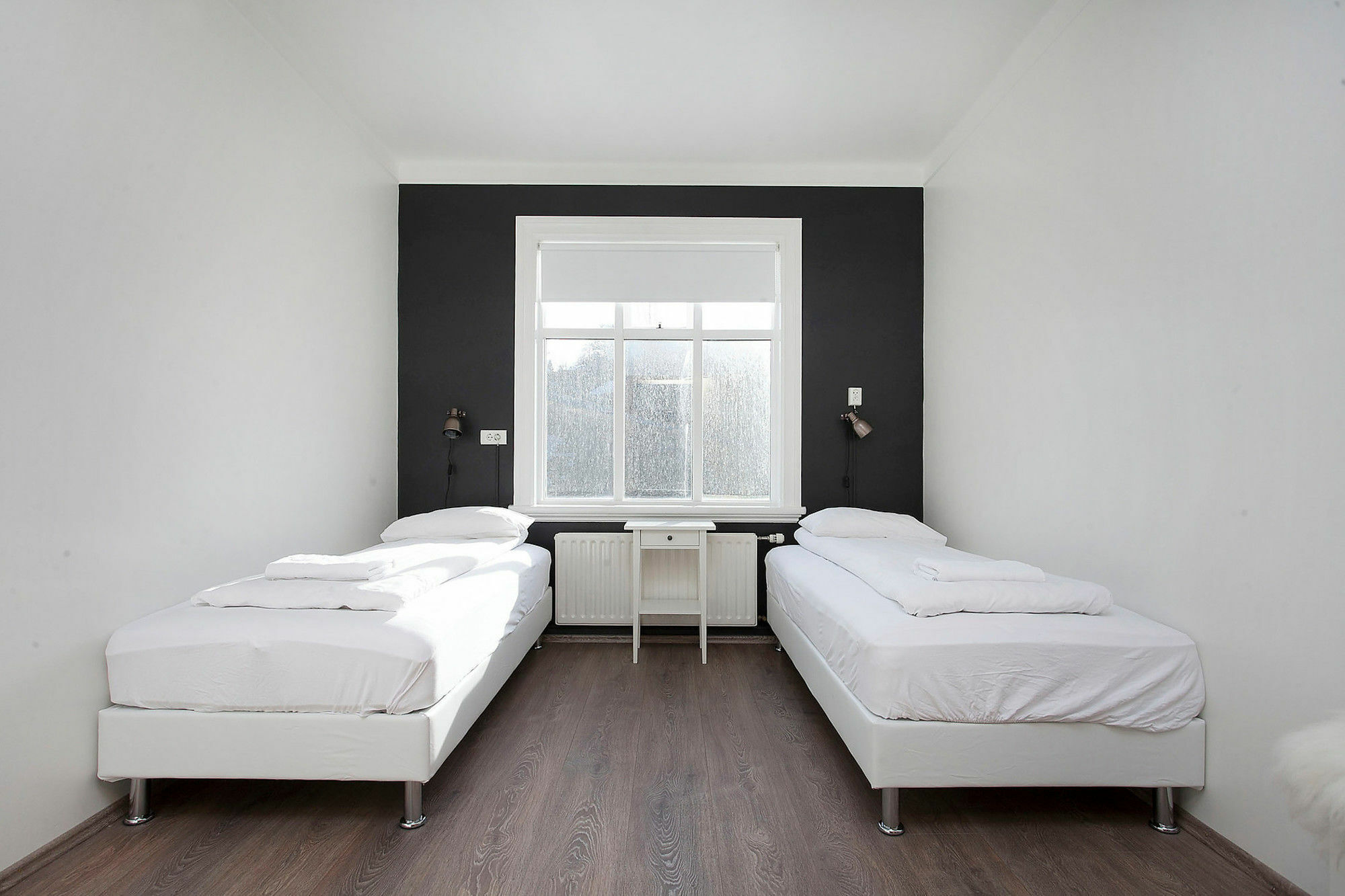 Apotek Guesthouse อาคูเรย์รี ภายนอก รูปภาพ