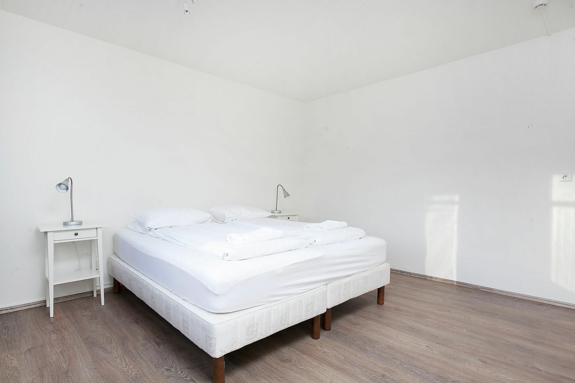 Apotek Guesthouse อาคูเรย์รี ภายนอก รูปภาพ